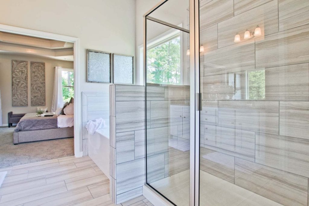 32-Arlington-II_ChafinCommunities-OwnersBath