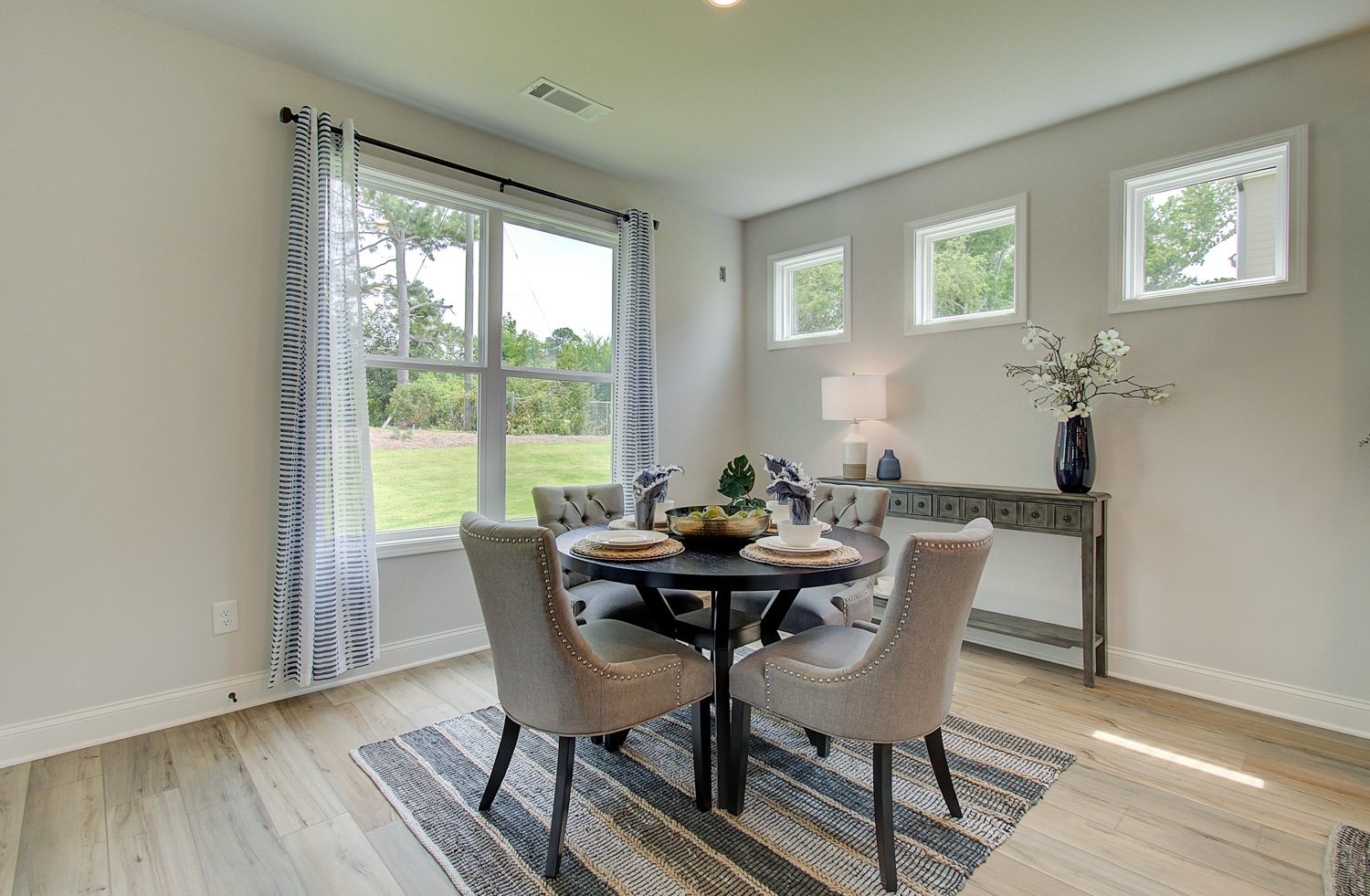 dining area in the chestnut plan