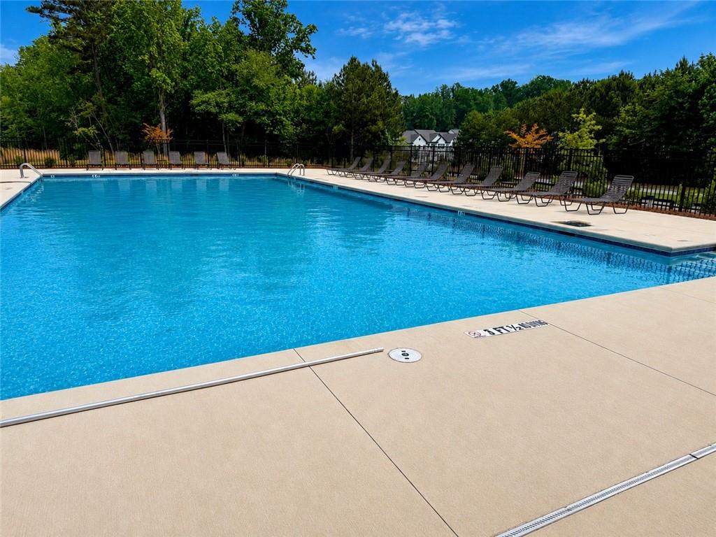 The Grove Pool 2